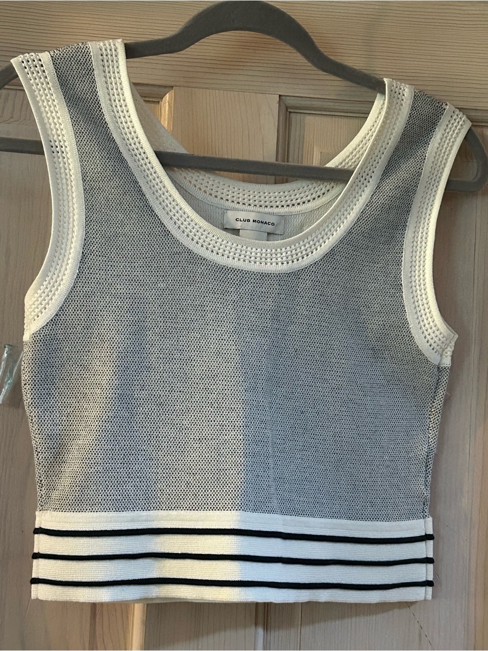 NWT Club Monaco Zloane Cropped Sweater Tank in Blue and White. Women’s Small